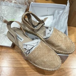 Steve Madden lesko nat suede sandal